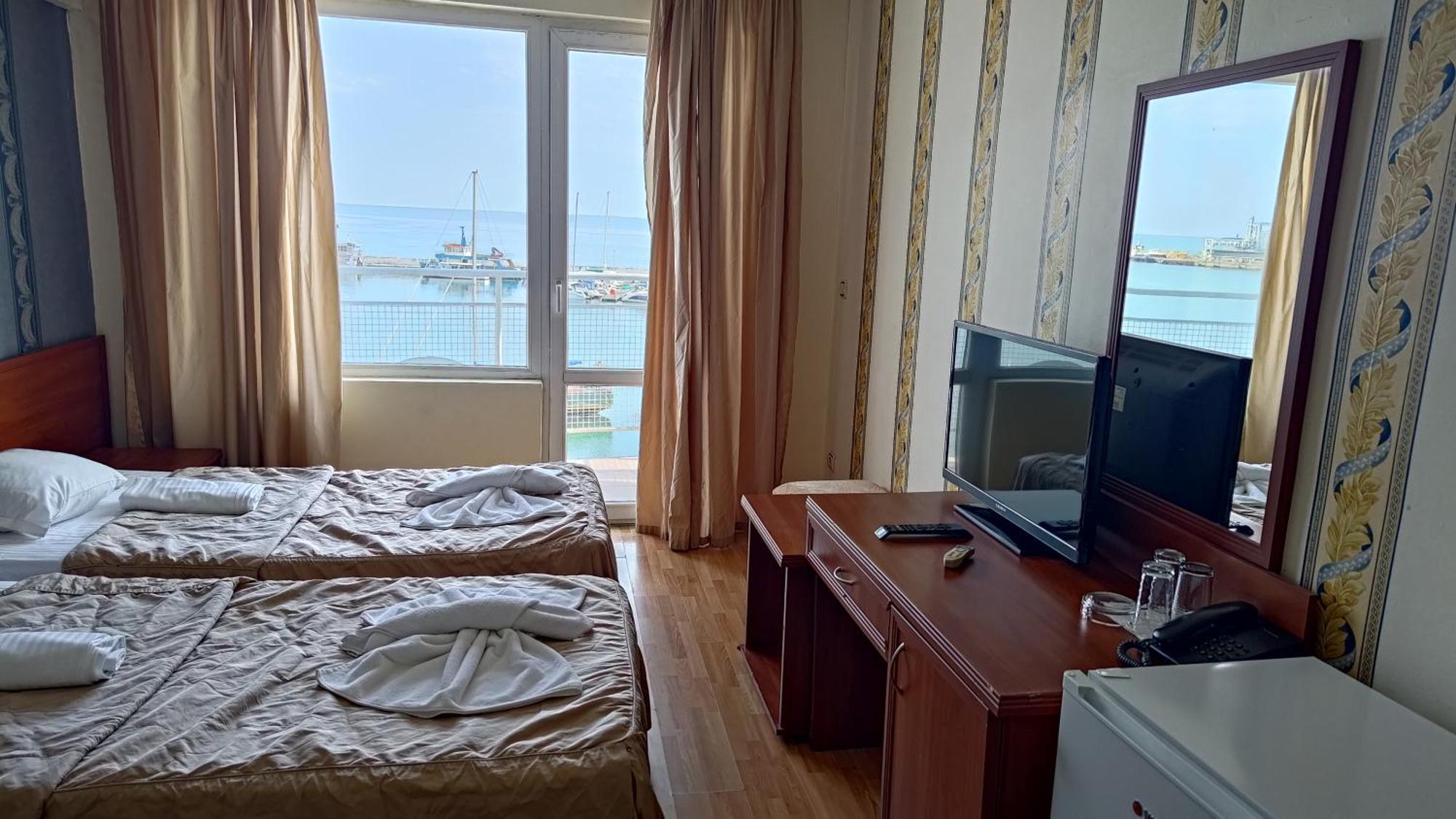 Lotos Hotel Balčik Exteriér fotografie
