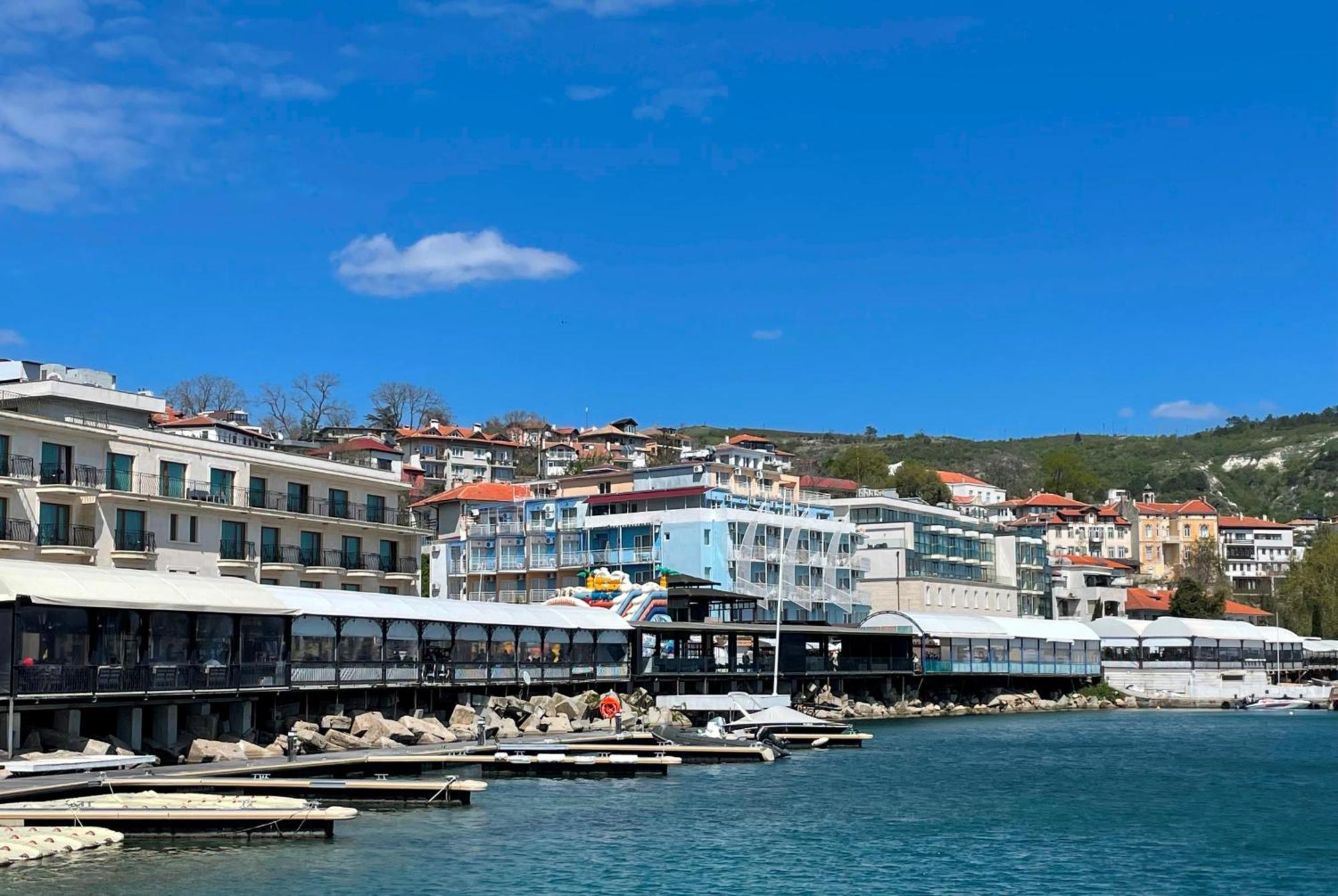 Lotos Hotel Balčik Exteriér fotografie