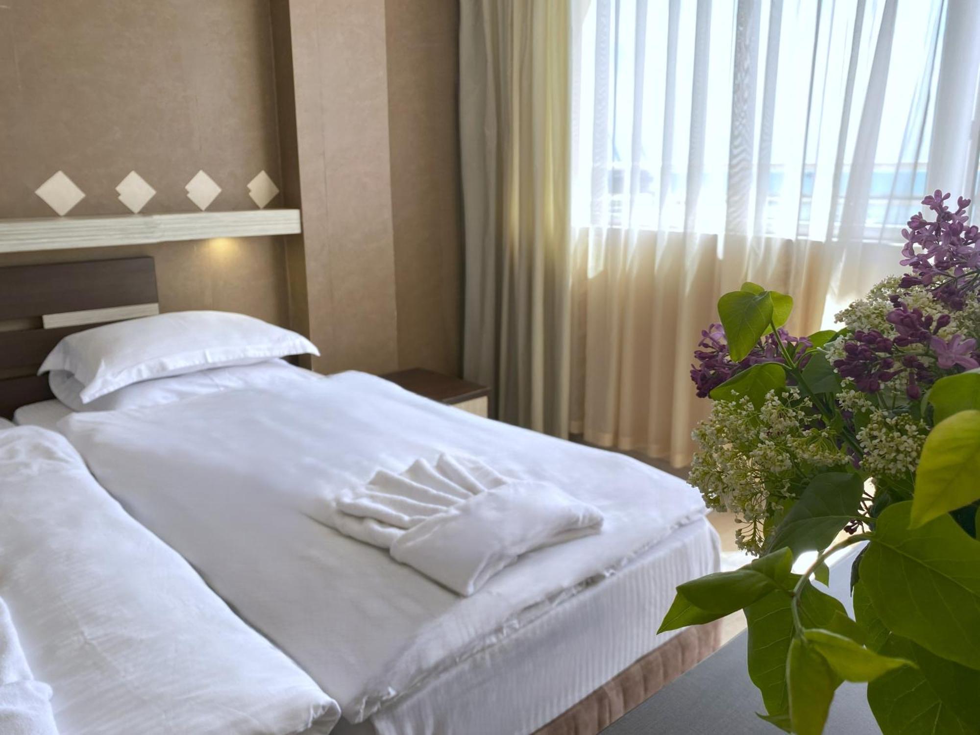 Lotos Hotel Balčik Exteriér fotografie